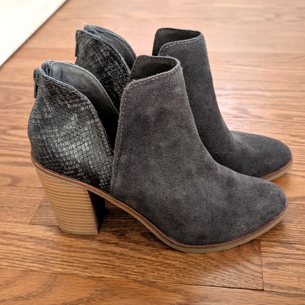 DV8 Dolce Vita Grey Suede Booties, Women's Size 8